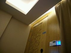 -新盈光·云会所(百丈东路店)