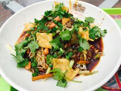 -海口骑楼小吃街