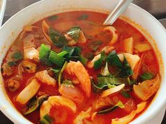 -Green Tree Rest. & Pub