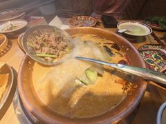 -洱火云南酸菜牛肉火锅(石景山当代商城店)