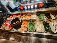 -黑金·寻焰自助百汇(中街店)