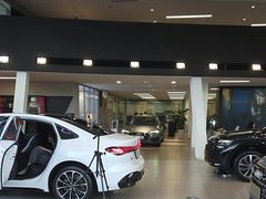 -上海永达奥诚奥迪4S店(申江路店)