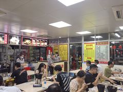-华威达牛庄(黄埔大道西店)