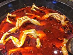 美蛙鱼头红汤锅底-味仙疯美蛙鱼头(清扬路总店)