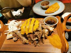 烤羊腿-丝路金桃·新疆菜(徐汇店)