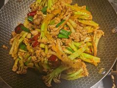 -南海底小海鲜·湘菜(鲁巷吴家湾店)