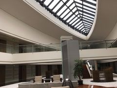 -上海滴水湖皇冠假日酒店