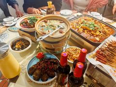 -顶峰夜宴·龙虾烧烤大排档(九江学院店)