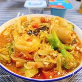 ️️煮得一手好泡面～优秀  ️️食材：番茄、香菇、西