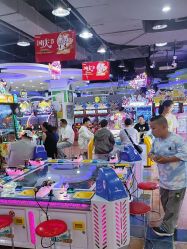 -菲菲羊乐园(临平银泰城店)