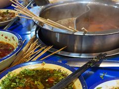 -马路边边串串香(延庆环球新意广场店)