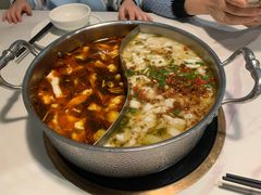 -德林酸菜鱼火锅(南丹店)