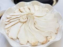 -菌海森林·非遗野生菌火锅(西山区滇池路摩根道店)