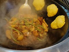 -哈尔滨烧烤·山河村铁锅炖(交大店)