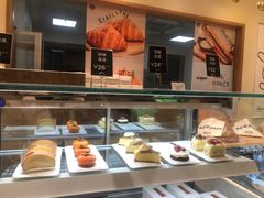 面包甜点陈列柜-分子跳动鲜活面包(五一大道店)