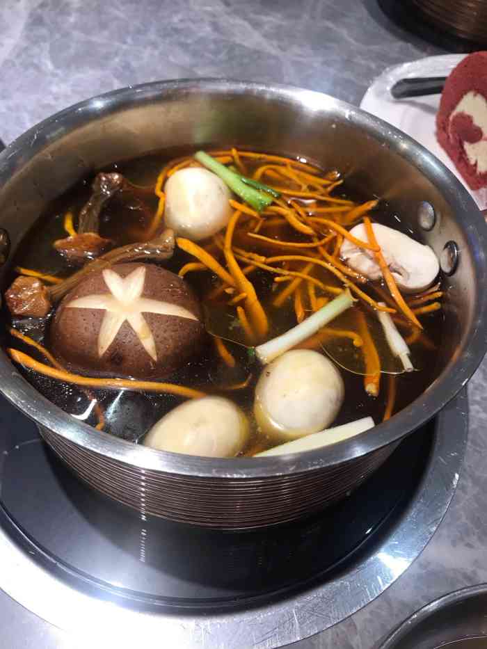 达卡云厨61轻食涮锅-"环球中心负一楼开了家好吃不胖的火锅,主打.