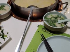-洪氏嗨捞·猪肚鸡火锅(阳光天地店)