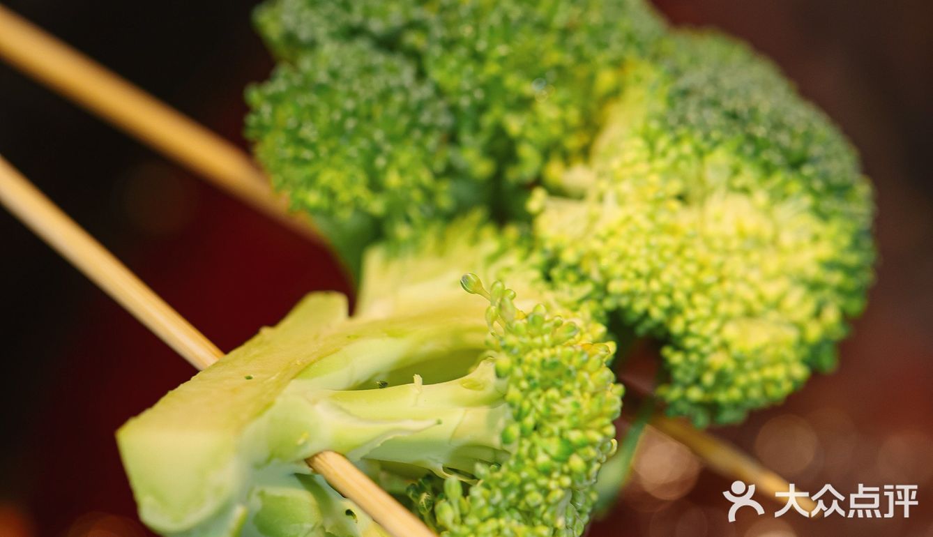 凌晨还在营业的串串店，宵夜党狂喜！