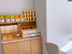 面包甜点陈列柜-奈雪的茶(大连新玛特店)