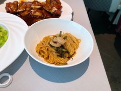 开洋葱油拌面-屋里厢上海菜馆