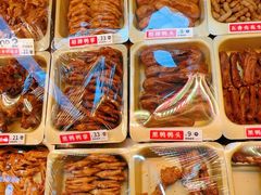 -绝味鸭脖(龙阳路生活广场店)