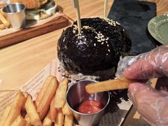-三勾JJJ Burger&Coffee(梅溪湖店)