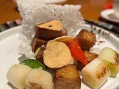 黑蒜翡翠芥和牛拼真味葵花鸡-广州富力君悦大酒店空中花园