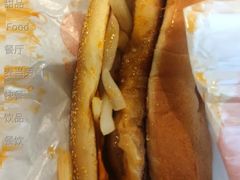 桂林酸竹笋风味板烧鸡腿堡-麦当劳(上藤店)