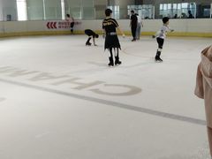-冠军冰场CHAMPION RINK(百联又一城店)