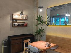 -三勾JJJ Burger&Coffee(梅溪湖店)