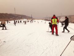 -采薇庄园四季滑雪场