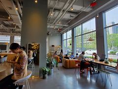靠窗位-dotcom coffee古点咖啡(致真大厦店)