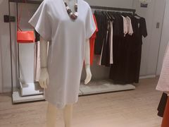 -COS(月星环球港店)