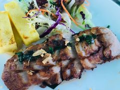 西贡炭烧烤猪颈肉配菠萝-美奈小馆·东南亚菜(福田星河COCO Park店)