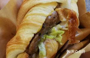 T-Bone Beef Croissant