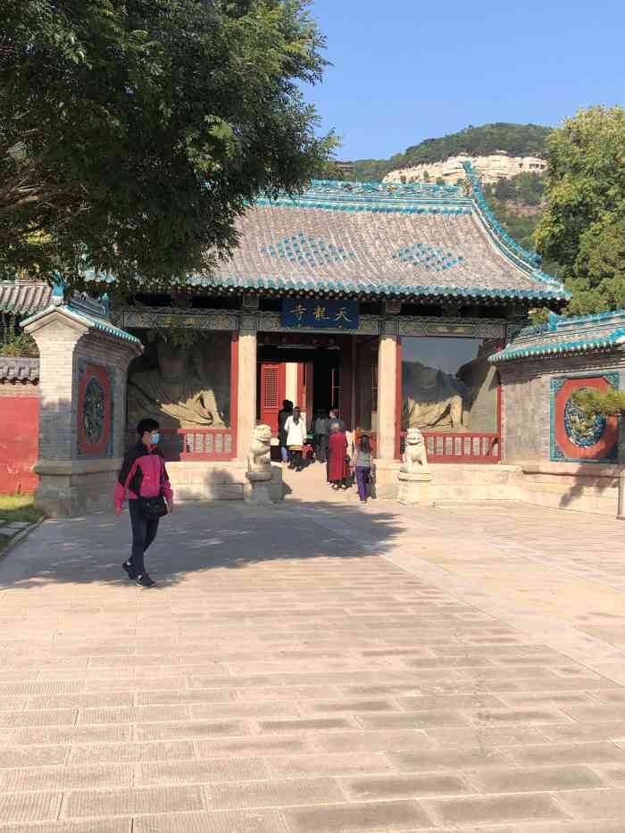 打分 十一期间打开太原天龙寺 网红公路 走这种路很爽 不让停车拍照