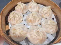 -莱莱小笼·乔艾