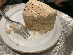 伯爵戚风蛋糕-Au Cafe&Roastery(华侨城店)