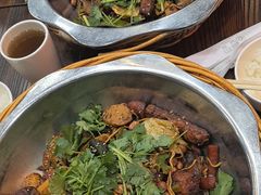 -愉肴麻辣香锅(中山路店)