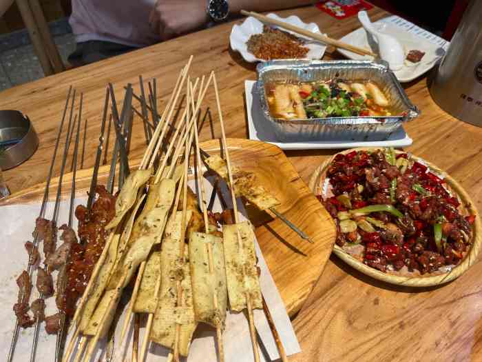 老胖串店(阳光100店)-"开在家楼下的老胖串店,是济南三大烧烤之一.