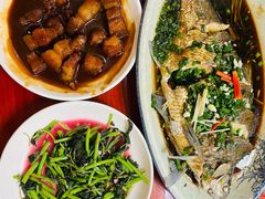 -芦茨金富饭庄·25年老字号·专做稻草鸡