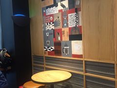用餐区-星巴克(六合路店)