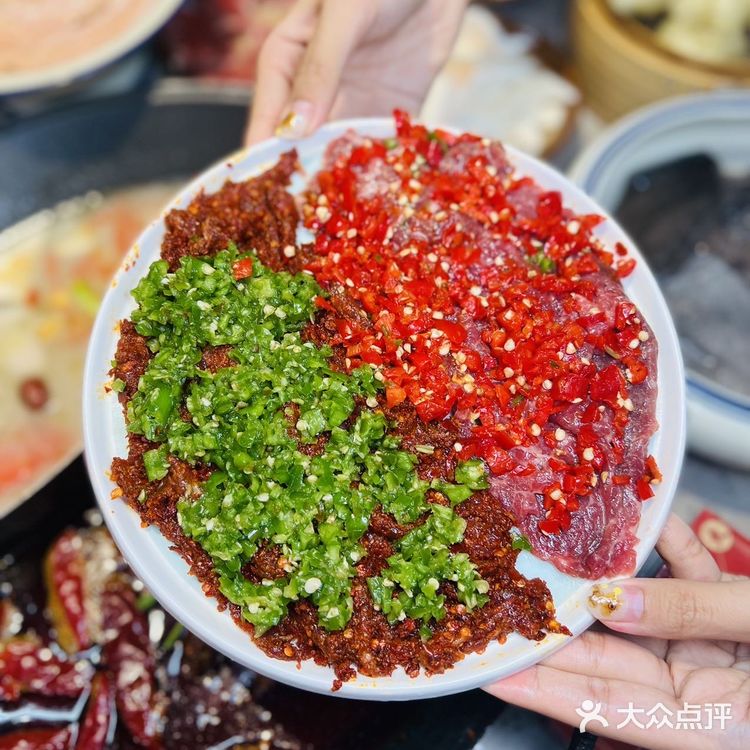 火爆魔都的网红火锅—鸿姐老火锅