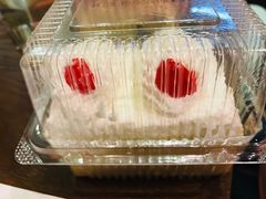 -红宝石·鲜奶小方·海派西点房(南丹店)