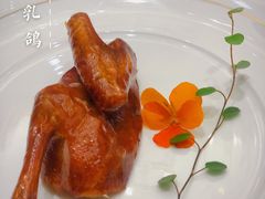 润烧乳鸽-御彩酒家(东风东路店)