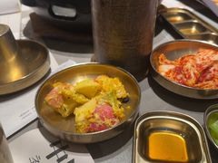 -草家酱蟹炭火烤肉店(珲春南路一店)