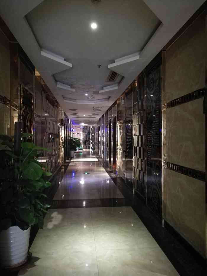 维也纳ktv-"环境好好,黄埔新开的ktv,有按摩椅可以."-大众点评移动版