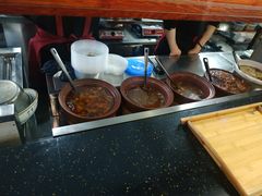 -裕新楼粉面馆·石磨手工粉(四方坪店)