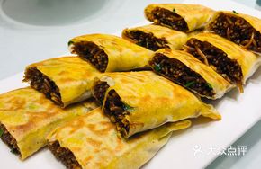 Egg and Vermicelli Roll