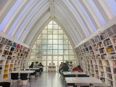 -钟书阁(松江泰晤士小镇店)